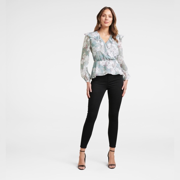 BNWT ever new floral romantic blouse - Picture 4 of 5